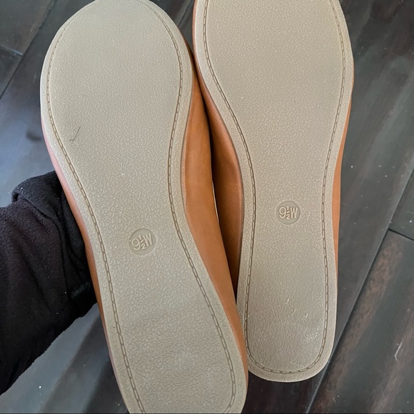 Universal Thread Tan Ballet Flat Size 9.5 - Picture 3 of 3